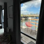 別荘 Widoki 1 The Unique Waterfront House *