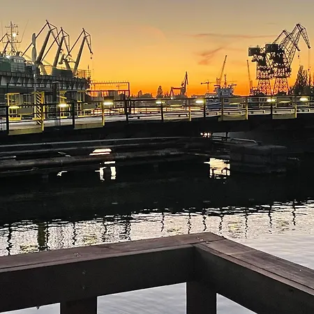 Widoki 1 The Unique Waterfront House Гданьск